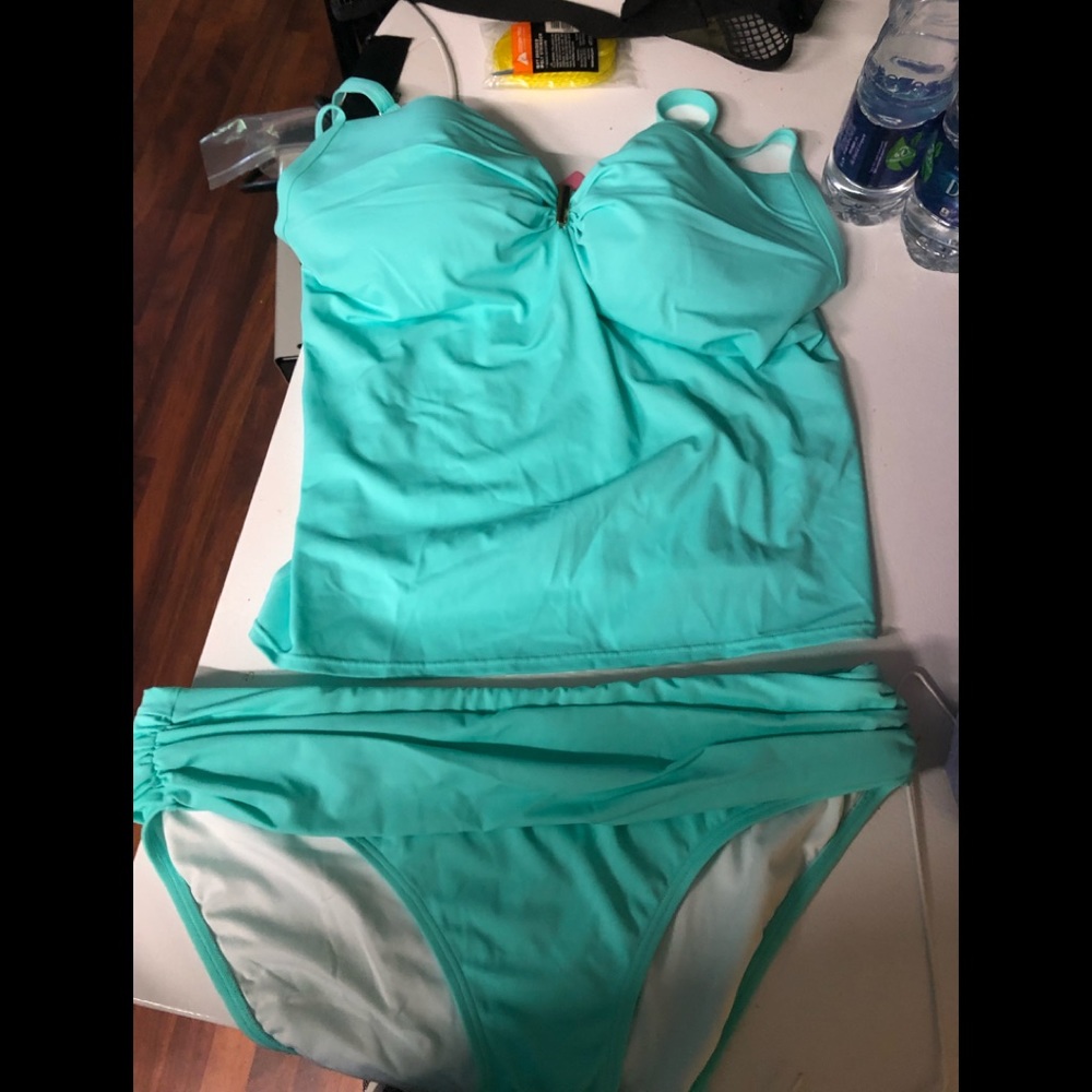 38 D Victoria secret bathing suit. Bottoms XL.